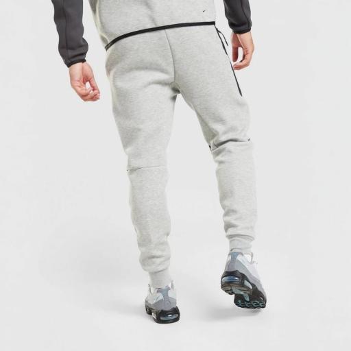 Nike Pantalones Joggers Tech Mix [5]