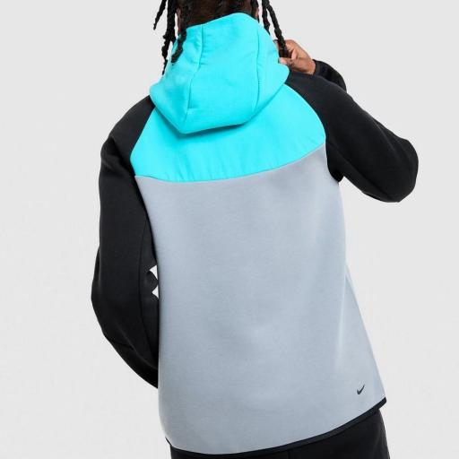 Nike Chaqueta con capucha Tech Mix [4]