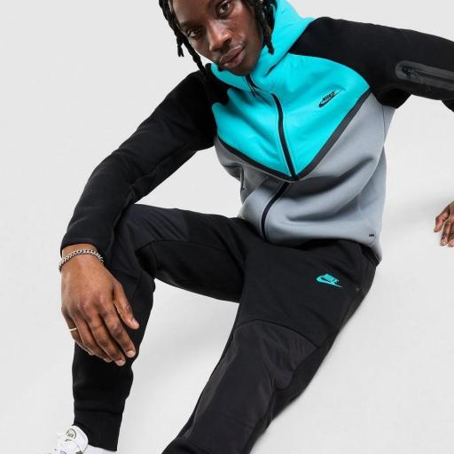 Nike Pantalones Joggers Tech Mix [1]