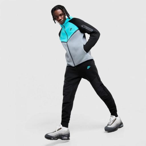 Nike Pantalones Joggers Tech Mix [2]