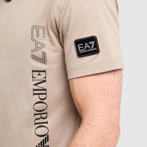EA7 Emporio Armani Camiseta Badge Vertical [2]