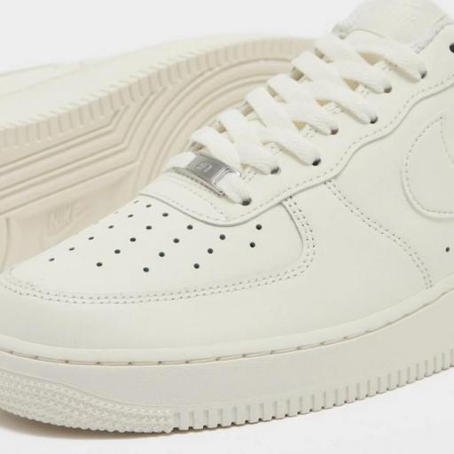 Nike Air Force 1 '07 [3]