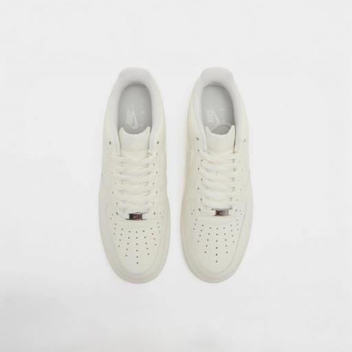 Nike Air Force 1 '07 [4]