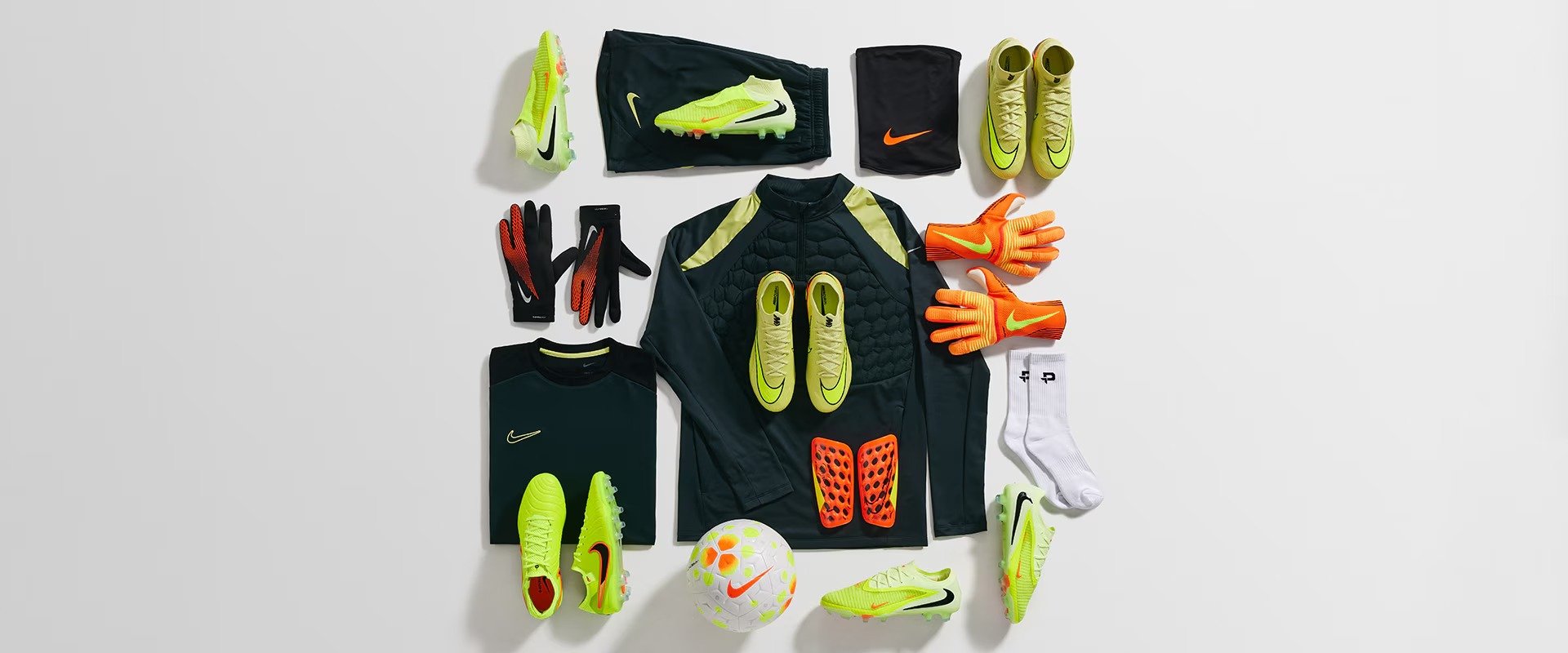 COLECCIÓN NIKE MAX VOLTAJE: Ilumina el campo este invierno