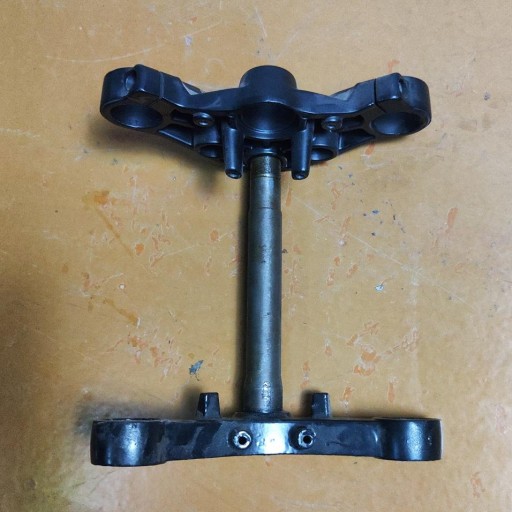 Tija y Pipa de dirección [2]