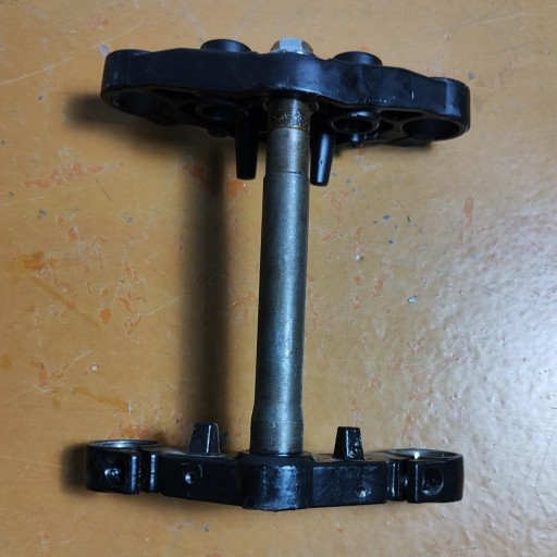 Tija y Pipa de dirección [3]