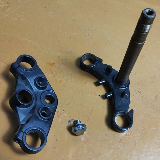 Tija y Pipa de dirección [4]