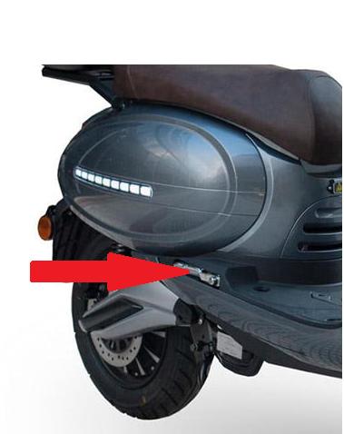 Reposapiés traseros abatibles cromados