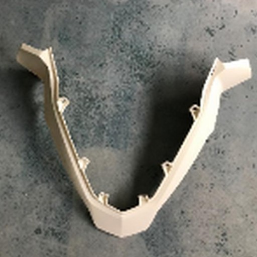 Embellecedor frontal lateral superior (pieza única) [1]