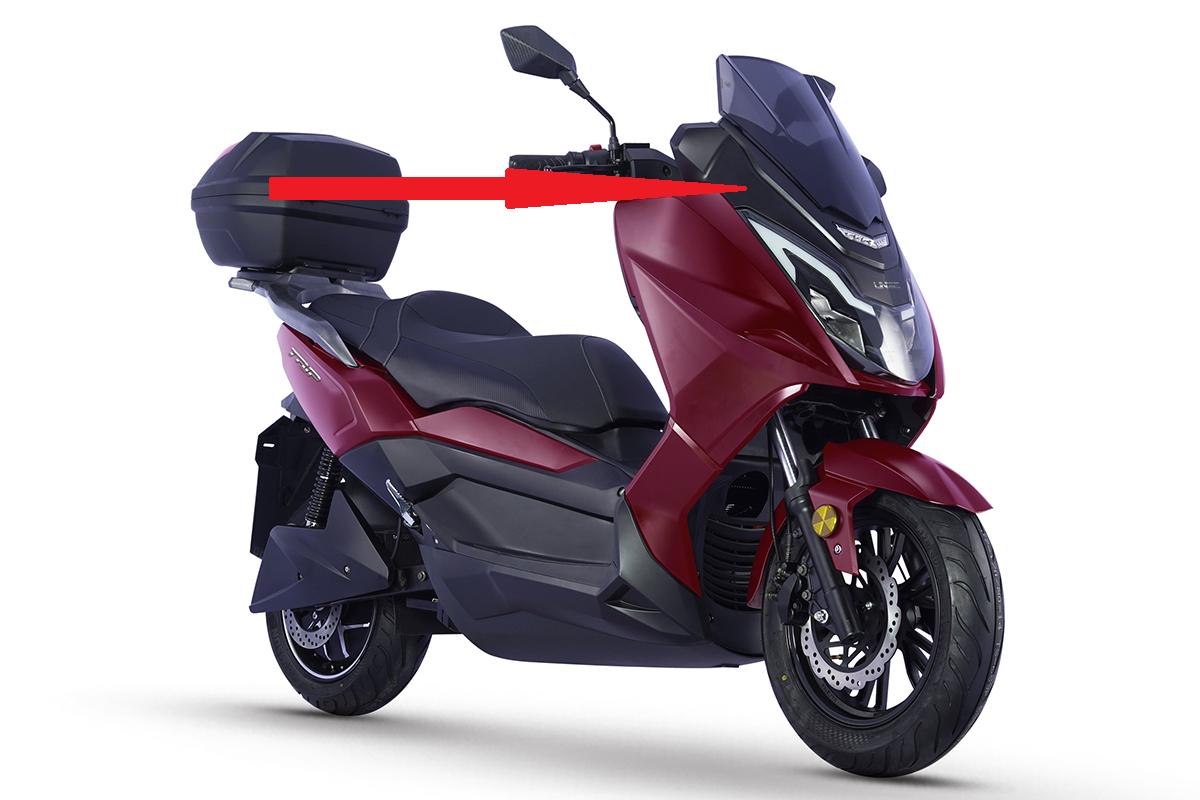 Embellecedor frontal lateral superior (pieza única)