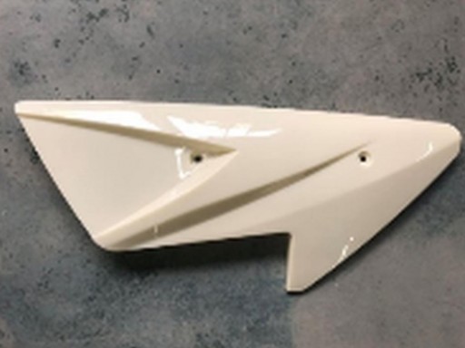 CUBIERTA DEL BRAZO OSCILANTE Izquierdo y derecho [1]