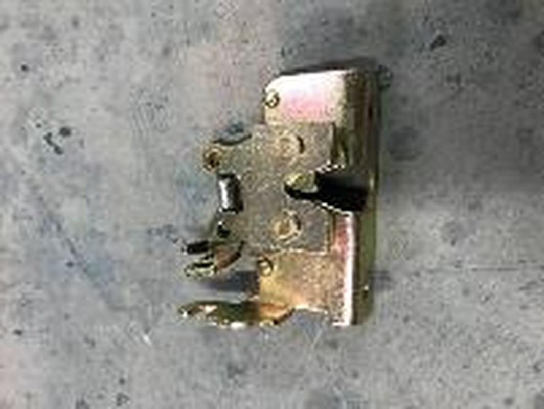 Cerradura del asiento