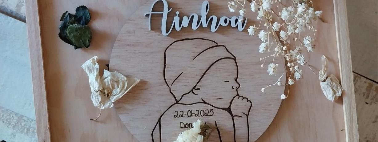 Caja natalicio personalizada.
