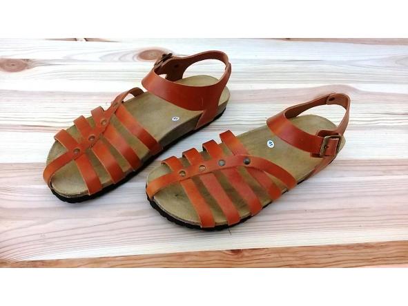 etrusca color miel, sandalias para mujer, sandalias veganas, eco-friendly, sin productos de origen animal, moda vegana, zapatos sostenibles, calzado ético. [3]