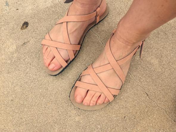BAREFOOT modelo LOS ÁNGELES, color PIEL, Nueva colección 2025 [1]