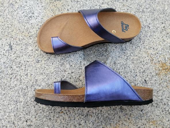 CANGURO GLICINE,  sandalias veganas, sandalias veganas mujer, calzado vegano, sandalias de tacón bajo, sandalias bioworld, vegan shoes, sandalias color camel.  [3]