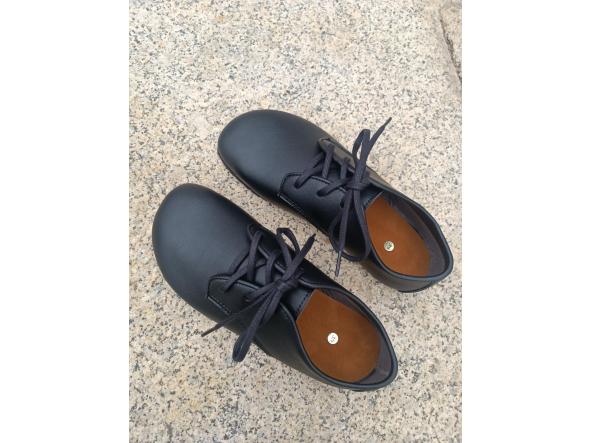 BAREFOOT AUSTIN color Negro, suelas Vibram SUPERNEWFLEX​ de 6mm de grosor, zapatos Barefoot para mujer y hombre, calzado Barefoot, zapato veganos, eco-friendly, barefoot. [1]