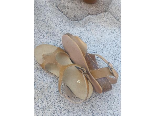 ISLA CAMEL, sandalias para mujer, sandalias veganas, eco-friendly, sin productos de origen animal, moda vegana, zapatos sostenibles, calzado ético. [3]