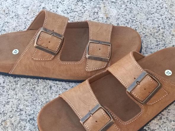 VICTORIA, COLOR ARENA, SISTEMA BIOFLEX, PLANTA ANATOMICA Y SUELA VIBRAM Edera, sandalias veganas, calzado vegano. [1]