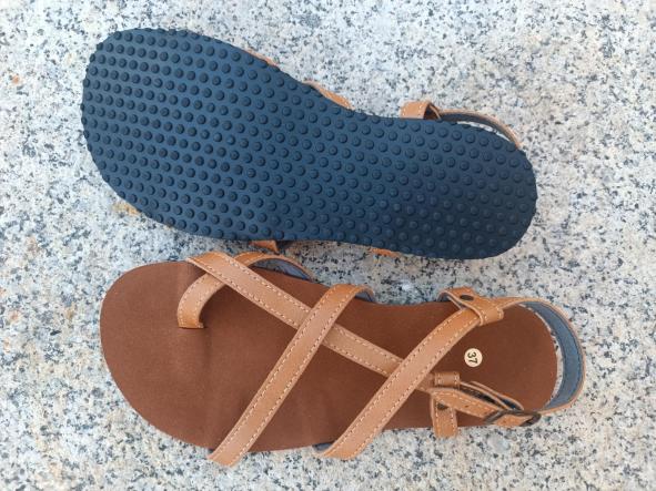 BAREFOOT HECTOR camel, suelas NO VIBRAM,  genericas marca Analco, 4mm [2]