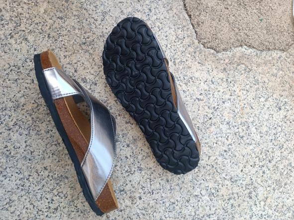 modelo AGUA,  sandalias veganas, sandalias veganas mujer, calzado vegano, sandalias de tacón bajo, sandalias bioworld, vegan shoes, sandalias color camel.  [3]