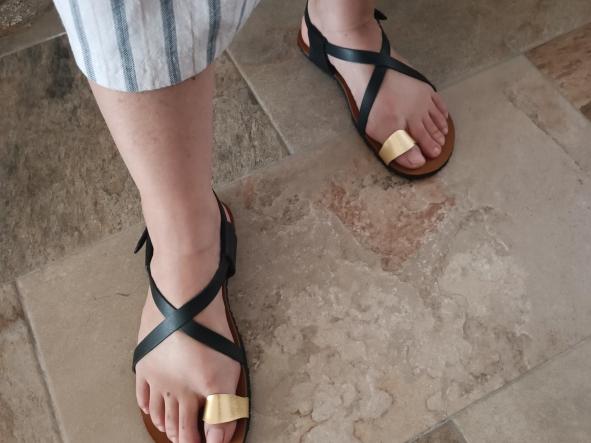 BAREFOOT SABANA COLOR NEGRO, con dos hebillas de ajuste, sandalias Barefoot para mujer y hombre. [0]