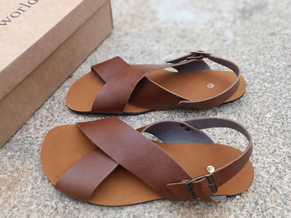 BAREFOOT MÉXICO MARRÓN, tira con remaches. sandalias para mujer y hombre, calzado descalzo, sandalias veganas, eco-friendly, barefoot.