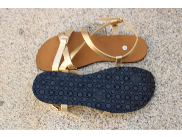BAREFOOT modelo L.A. 26, color ORO  [3]