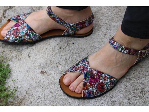 BAREFOOT AGUILAR color ESTAMPADO FLORAL, sandalias para mujer y hombre, calzado descalzo, sandalias veganas, eco-friendly, barefoot.