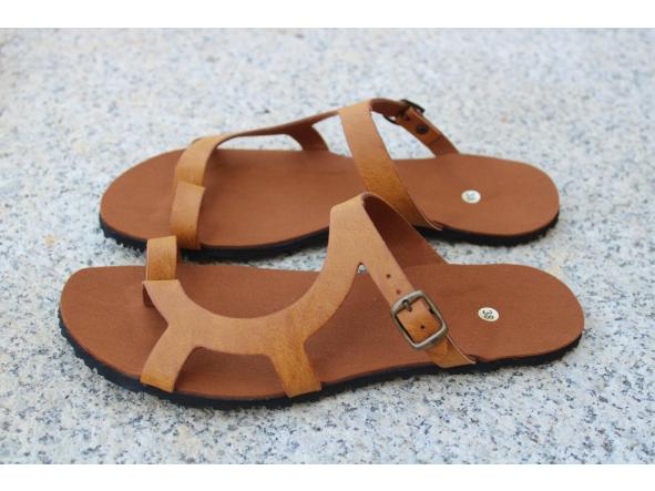 BAREFOOT LUNA, Color tostado, con suela TANK, 6mm de VIBRAM