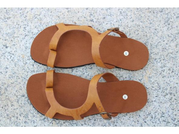 BAREFOOT LUNA, Color tostado, con suela TANK, 6mm de VIBRAM [1]