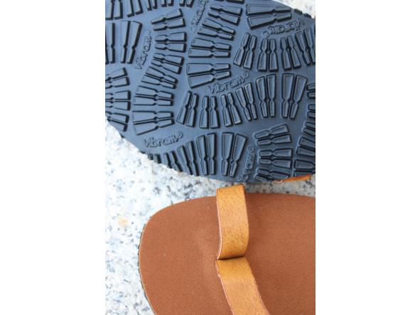BAREFOOT LUNA, Color tostado, con suela TANK, 6mm de VIBRAM [2]