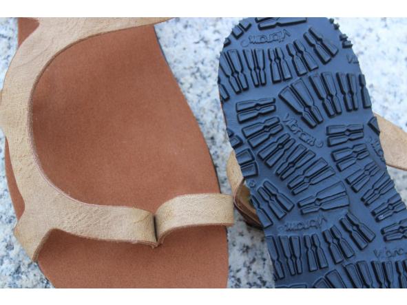 BAREFOOT LUNA, Color PIEDRA, con suela TANK, 6mm de VIBRAM [3]