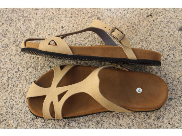 MODELO W26 , COLOR Sahara, SISTEMA BIOFLEX, PLANTA ANATOMICA Y SUELA VIBRAM Edera, sandalias veganas, calzado vegano.