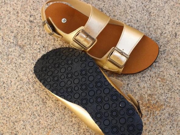 BAREFOOT CHAD color Oro, Nuevo 2026 , sandalias para mujer y hombre, calzado descalzo, sandalias veganas, eco-friendly, barefoot. [2]