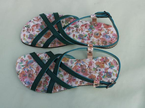 BAREFOOT ZETA, color VERDE, entresuela grabado silvestre, suelas Vibram Edera 6 mm.  [1]