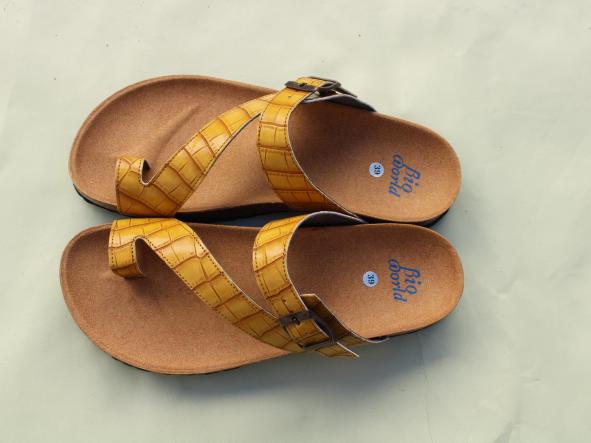 ANATOMICAS POO BAMBÚ MOSTAZA, sandalias para mujer, sandalias veganas, eco-friendly, sin productos de origen animal, moda vegana, zapatos sostenibles, calzado ético [0]