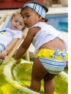 Camiseta de niña con bañador Tucan de Calamaro. [2]