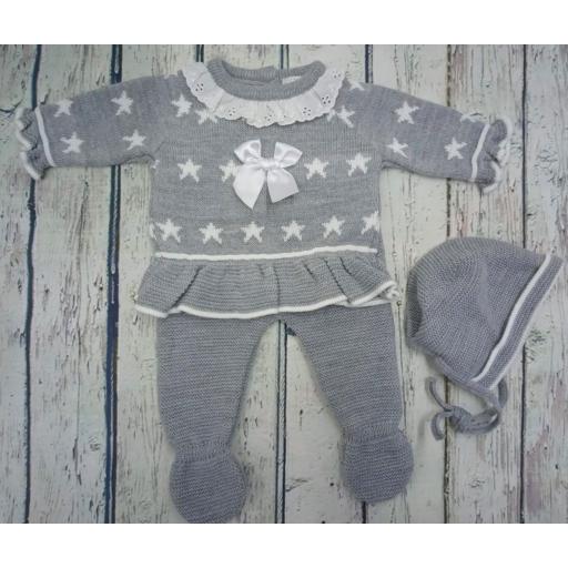 Jersey con polaina de bebé " Estrellas" en gris y capota  de Tony Bambino. [0]