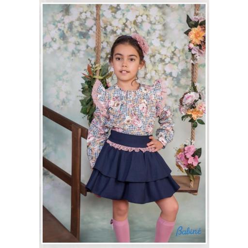 Conjunto de niña de camisa y falda de Babiné. [0]