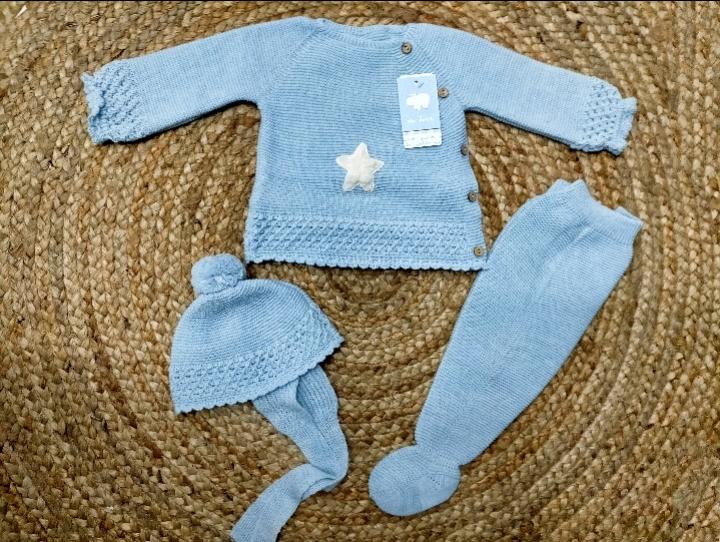 Conjunto  con polaina de bebé azul " Estrella"   de Mac Ilusión.