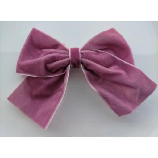 Lazo de pelo rosa de terciopelo de Inca Hair. [0]