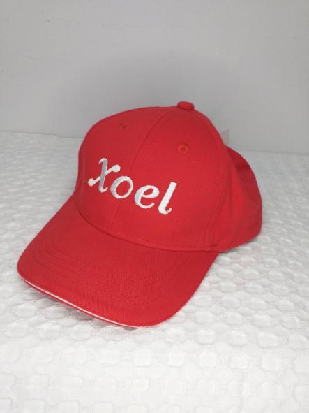 Gorra roja bordada en blanco  [1]