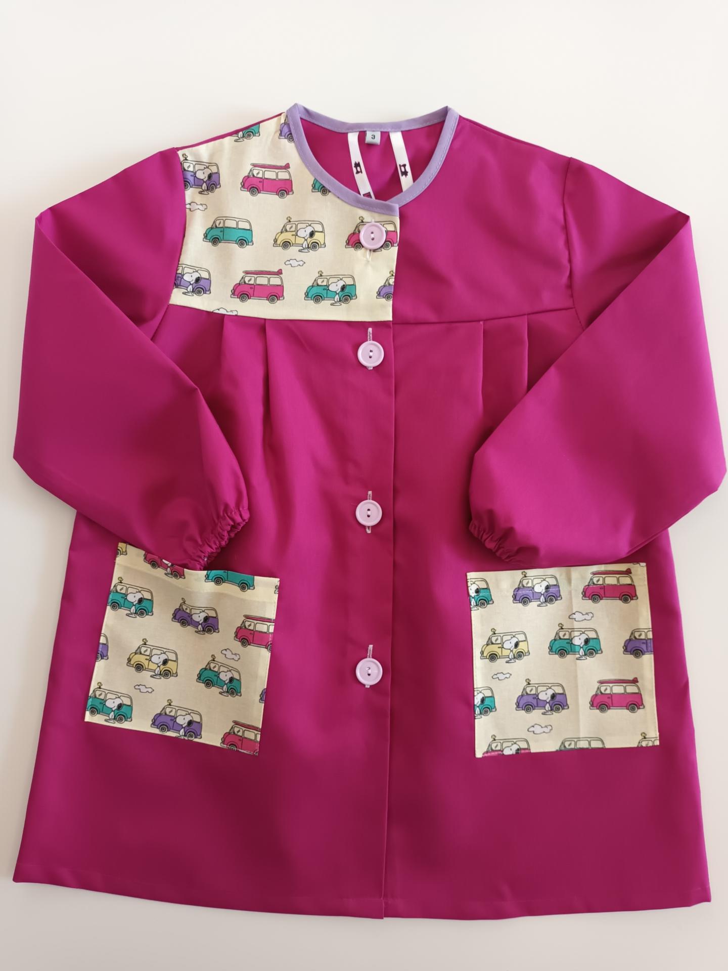Bata Snoopy morada.