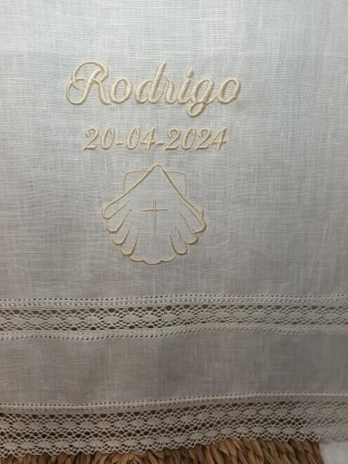 Toalla Bautizo crudo.