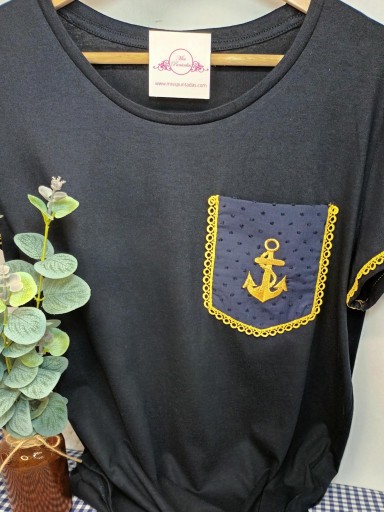 Camiseta Bolsillo y Ancla dorado [2]