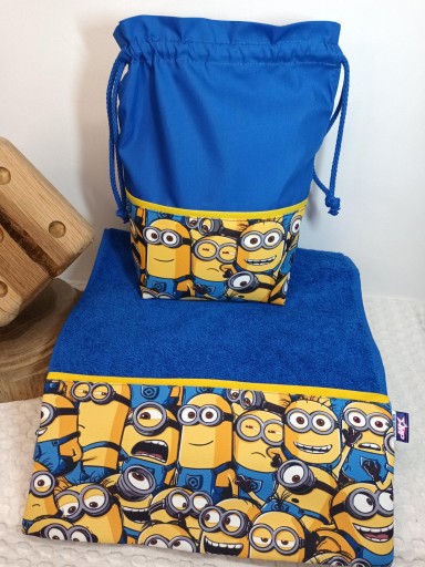 Toalla . bolsa merienda Minions.