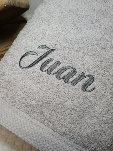 Toalla gris  Juan [1]