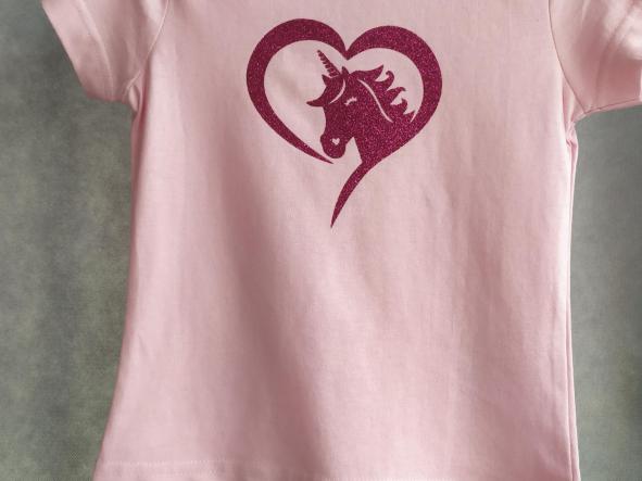 Camiseta rosa unicornio glitter fucsia