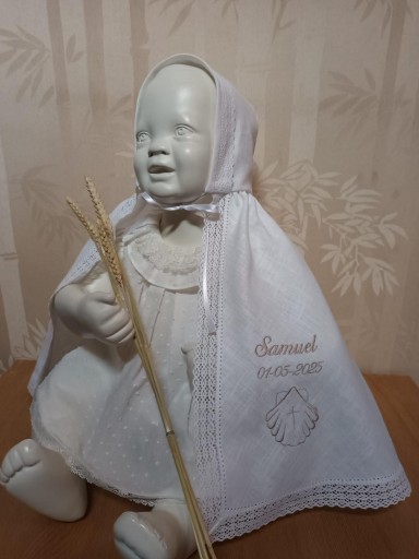 Capa de Bautizo lino Blanca bordada [3]